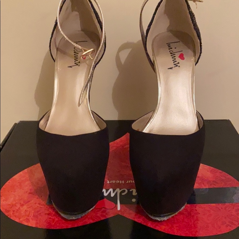 Nicely Done Black Pumps | Limited Edition | SZ 6